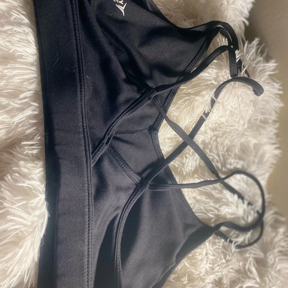 Old Navy active sports bra - Picture 3 of 6